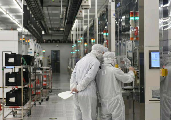 光刻机|制约科技发展的光刻机只是表象，背后的两个因素才是根源