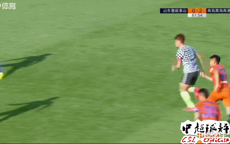 『山东鲁能』李铁今天最大发现：20岁新星撞飞鲁能球员2米远造进球！