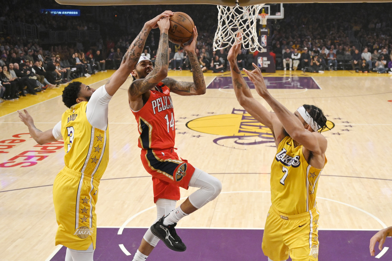 「湖人队」时隔一年！湖人的这次交易，果然大获成功，两队双赢