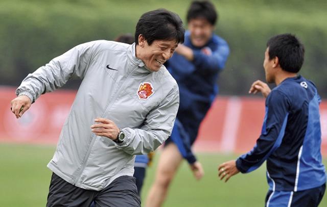 广州恒大|中超荣誉室大PK？国安奖杯琳琅满目，恒大太宽敞！卡帅再接1任务