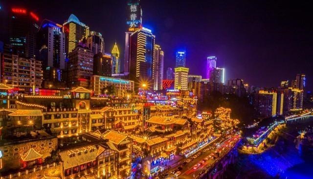 阿毛集结站 一城一景，打卡这座无法复制的火辣城市，感受那份独一无二的惊喜