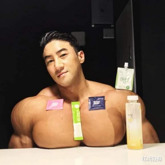 黄哲勋|亚洲施瓦辛格,“韩国巨兽”黄哲勋,世界健美冠军的健身之路