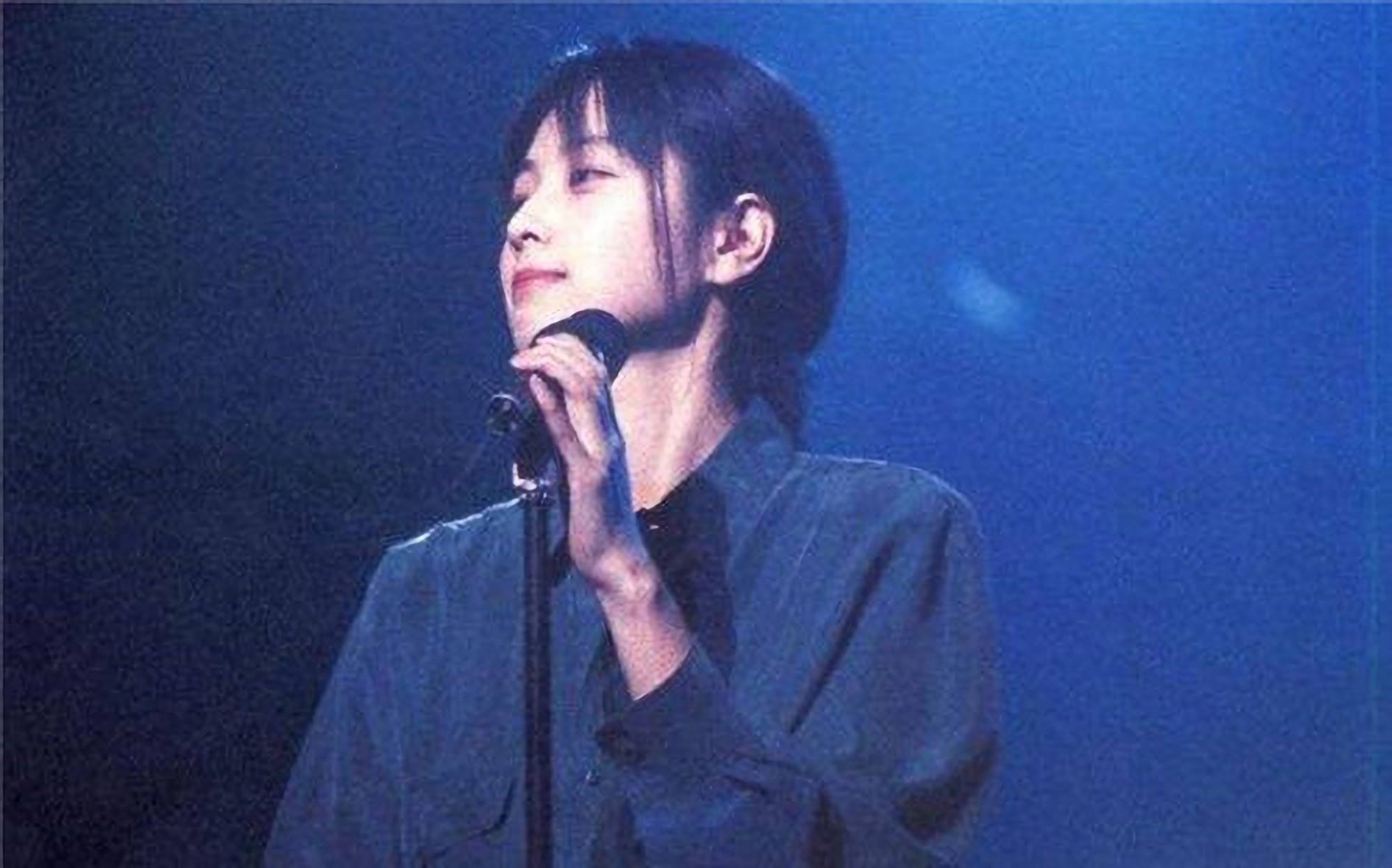 坂井泉水|她是“颜值最高”的女歌手, 一首歌火了27年, 如今歌曲已被写入教科书!