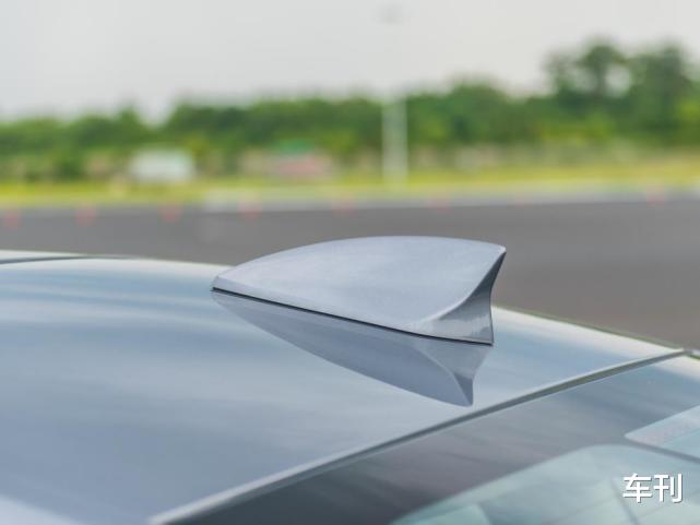 别克|又一高端轿车落寞，从15.29万跌9.94万，长超4米7比速腾良心