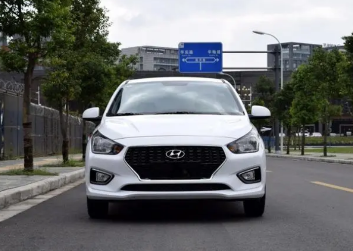 瑞纳|代步车瑞纳卖出白菜价格，燃油经济性出色，当务之急还是性价比