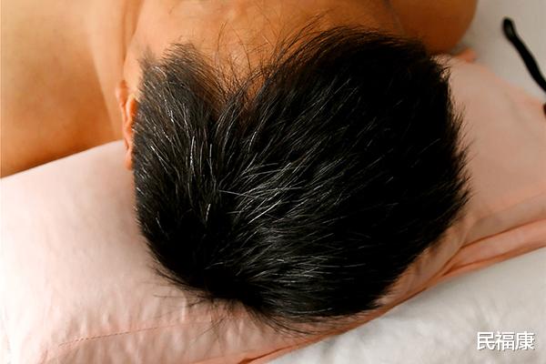 衰老|女性身体若出现3个“丑态”，多半是开始衰老了，不服老不行了