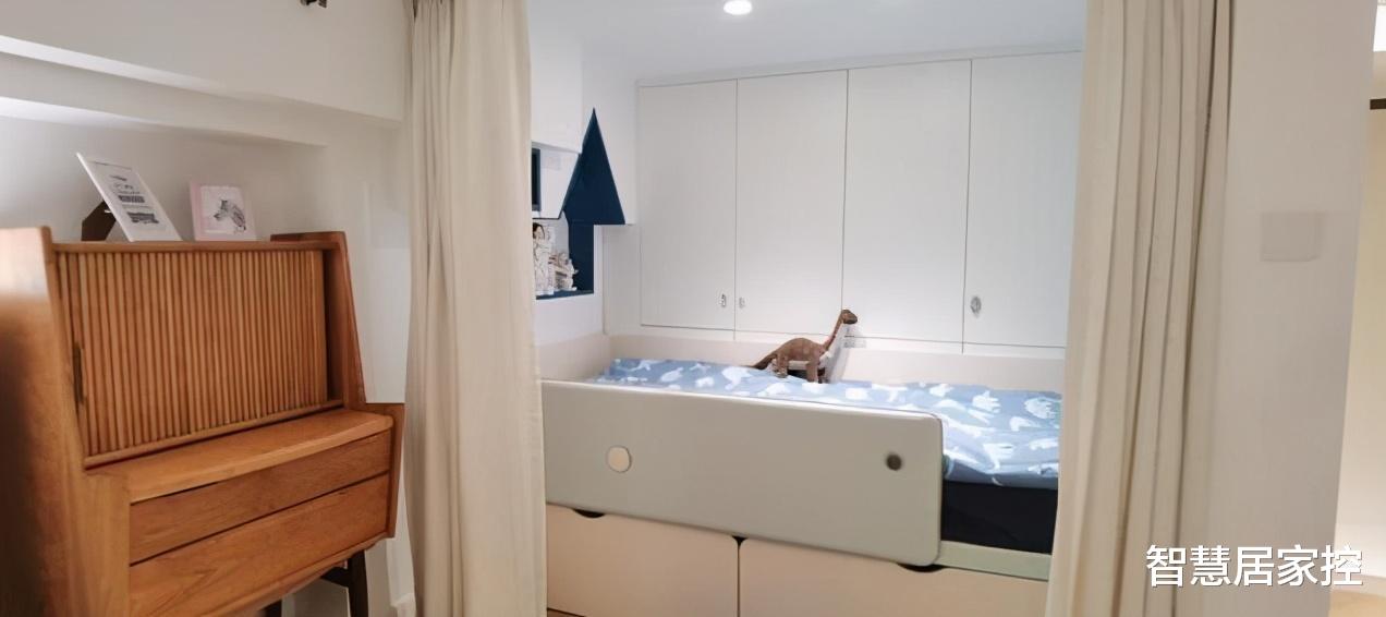 |签约演员也为住房难，一家三口蜗居25㎡房，改造后成复式别墅！