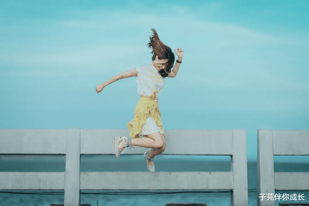 子芫伴你成长|一顿饭吃掉1800，成为朋友圈笑柄：人到中年，请远离同学聚会