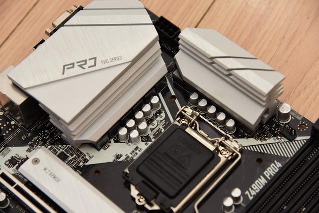 显卡|I芯配A卡怎么样?—10900K与RX5700实战3A大作