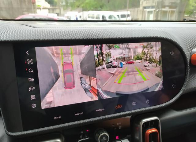 哈弗|实拍哈弗大狗：承载式车身，通过性却很高，内饰科幻