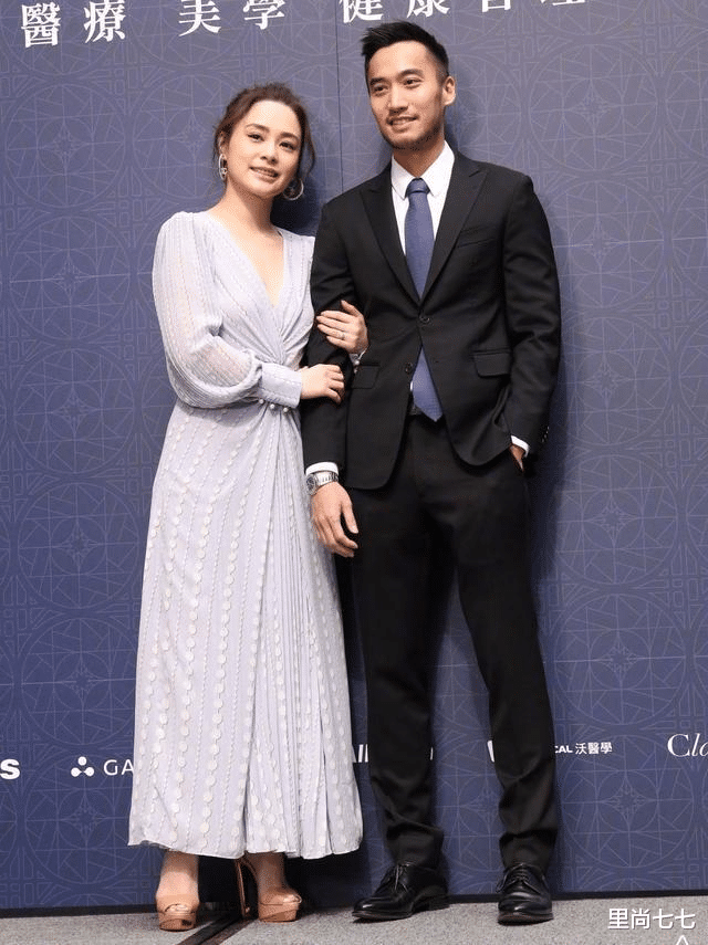 『阿娇』阿娇阿Sa紧急返港，穿防护服包裹严实认不出，宁愿在家也不在国外