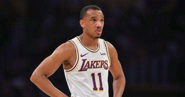 『湖人队』戴维斯更新动态，他与詹姆斯都安全，湖人被感染2人浮出水面