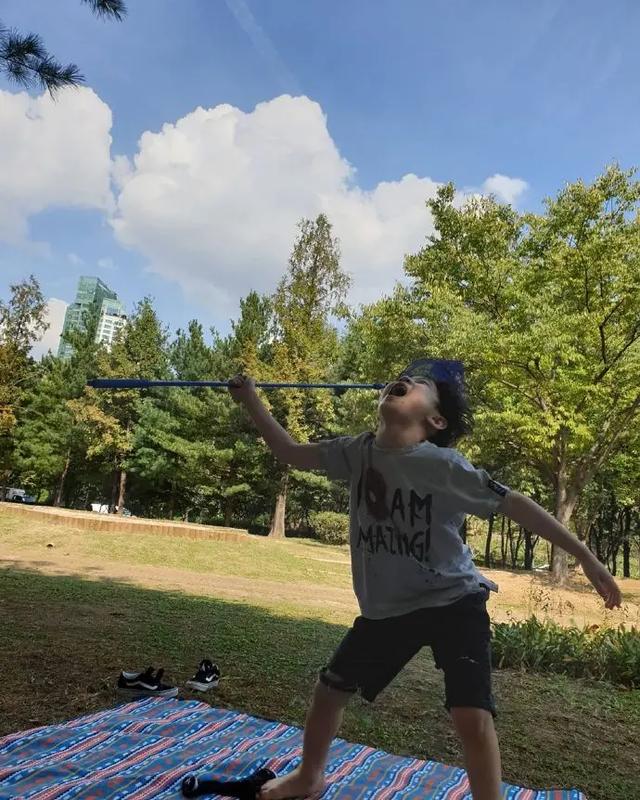 无限挑战|RM资讯：懵智ins更新，刘在石推荐无限挑战，狗哥妻子更新