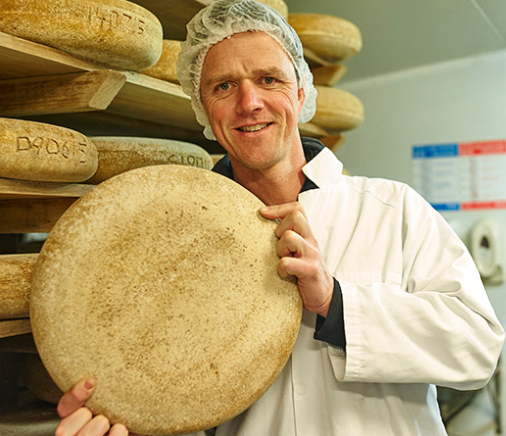 #澳大利亚#恶意抹黑中国的下场！澳大利亚经济不堪重负，奶制品巨头宣布破产