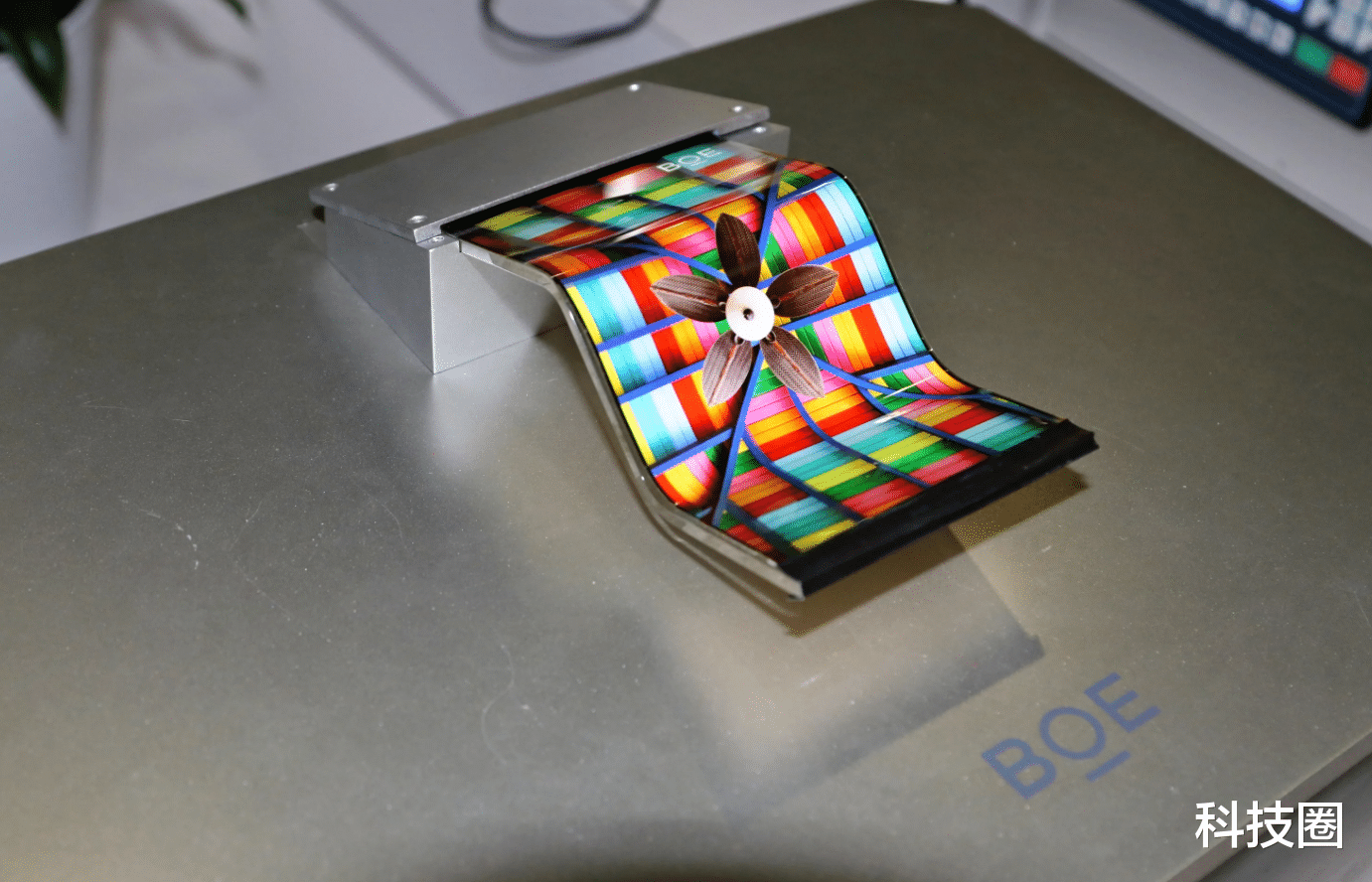 李东健■国产BOE再次无缘苹果供应商，iPhone 12屏厂确认是三星和LG