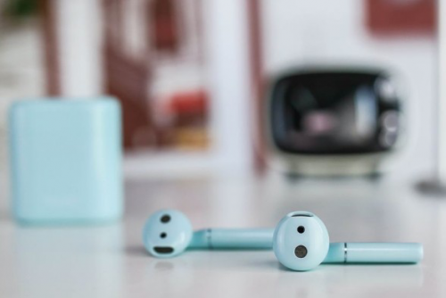 蓝牙耳机@无线蓝牙耳机什么牌子好？音质强悍的四款蓝牙耳机推荐！