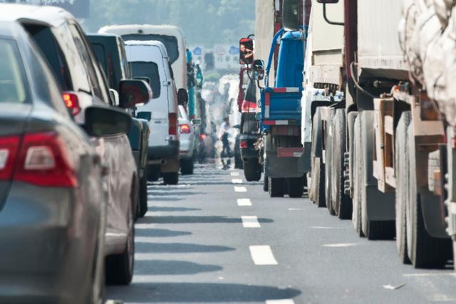 『杭州』刚刚，杭州\热进\全国前10!明起反转，有地方下雪了，上班后的天气...