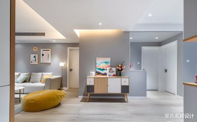 『』花40万打造的高级灰，客厅用仿木纹地砖，完工后超有格调