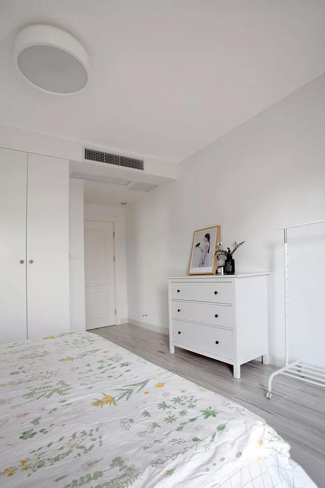 |118㎡北欧风三居室,吧台书房太实用,原来阳台可以这么漂亮