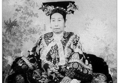 珍妃|高科技复原珍妃容貌，确实漂亮，像极一女明星，难怪光绪如此爱她