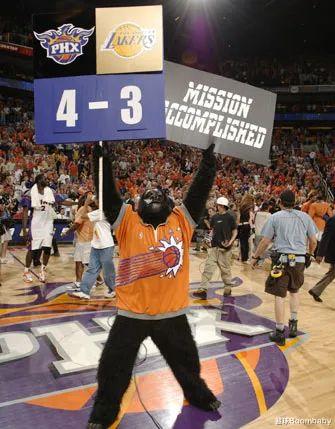 詹姆斯·哈登|只有这样东西可以救哈登,救火箭了