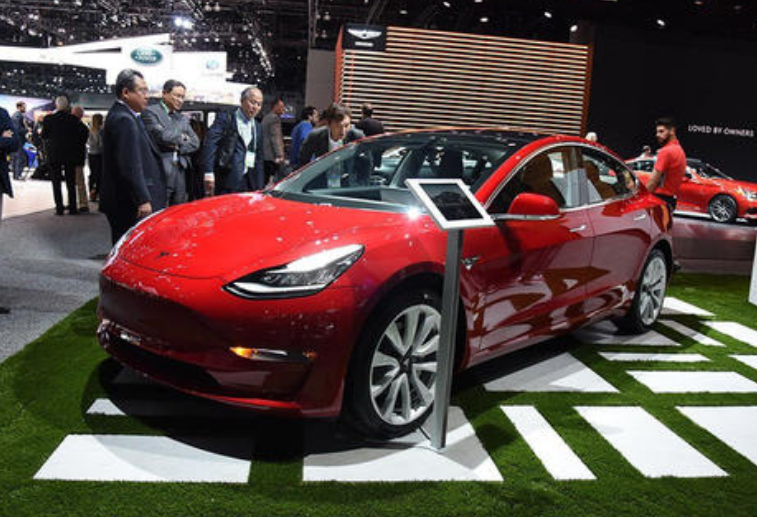 [吉利汽车]3年前买的特斯拉新能源，如今电池还能跑多远？说出来别不信