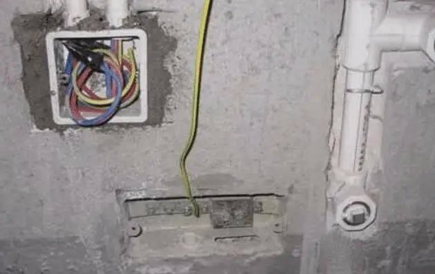 「」卫生间花洒要接这根线，很多人不重视，现在后悔大了