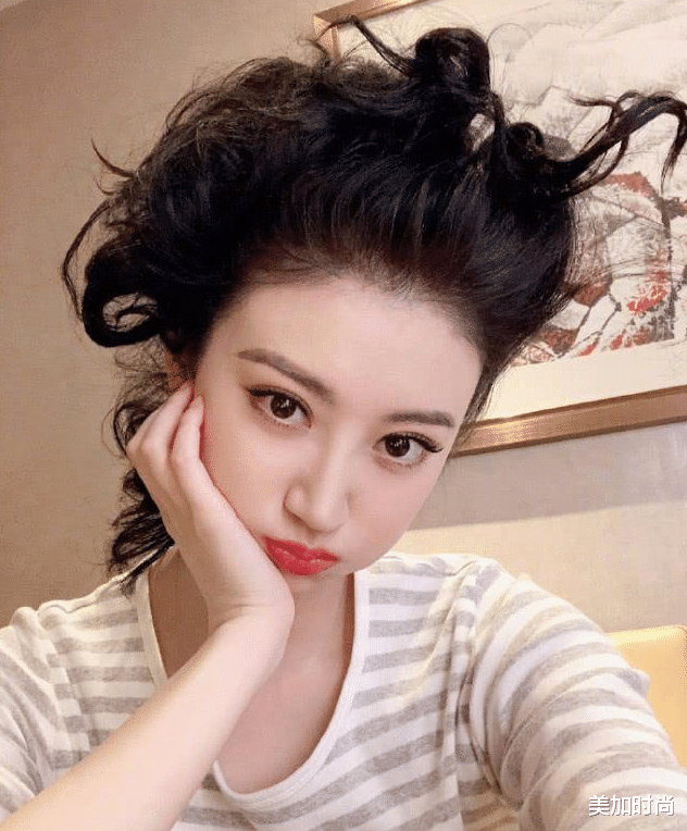 景甜|看了景甜洗脸步骤，才知道几十年脸白洗了，网友：难怪她不长痘