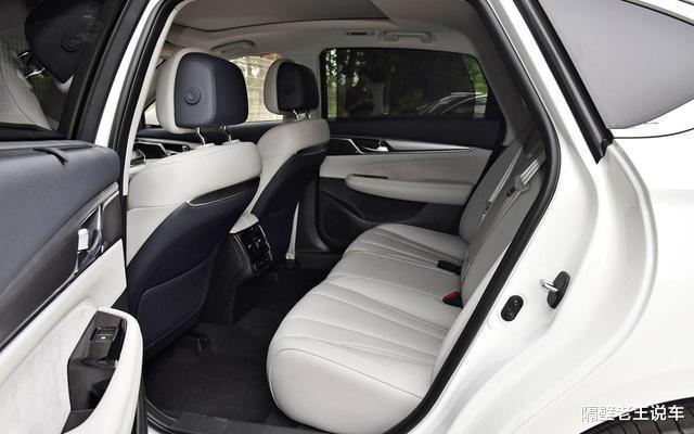 广汽传祺@国产终于能有“像样”的高端轿车，2.0T+8AT，完胜A6L，价格厚道