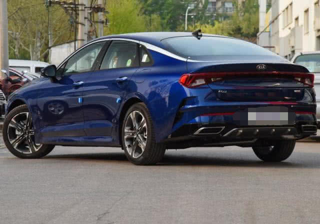 「起亚K5」2020款起亚K5预售开启，2.0T+8AT，一看价格，终于要翻身了！