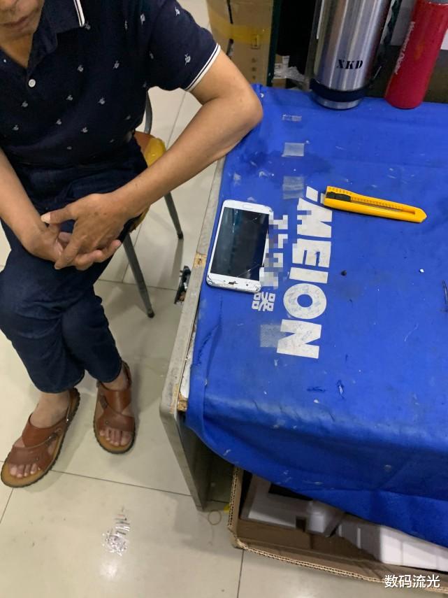 组装电脑|大叔来组装电脑，提出的要求把朋友高兴坏了：这些库存货不愁了！