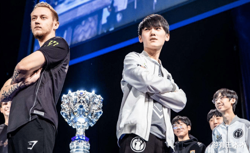 王思聪■阿水一夜之间人设崩塌!吃相难看惹怒王思聪,微博爆破粉丝已取关