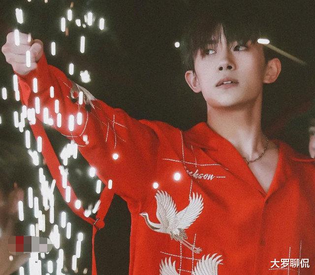 #虞书欣#她是千玺虞书欣的舞蹈老师，参加《创3》成神七，决赛时一鸣惊人