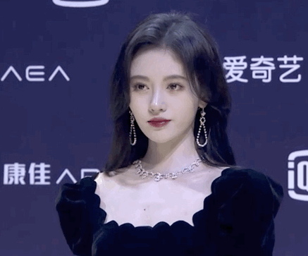 「刘亦菲」碰瓷刘亦菲，惹怒王思聪，这位绿茶还要演到几时？