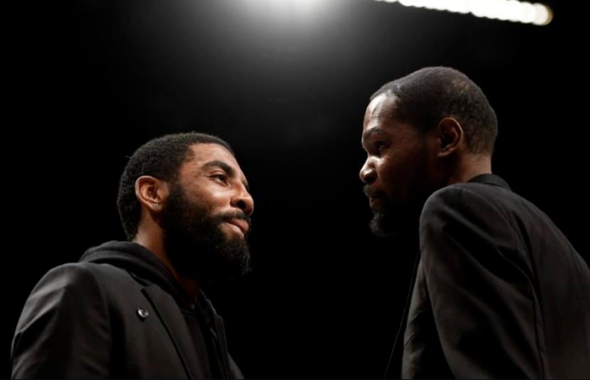 【凯里·欧文】和NBA对抗!欧文带头,24%的球员拒绝复赛,肖华一招解决问题