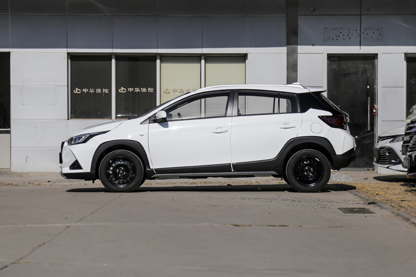 「丰田」丰田良心车又降了！跌至6.58万，一箱油跑920KM，10年都开不坏