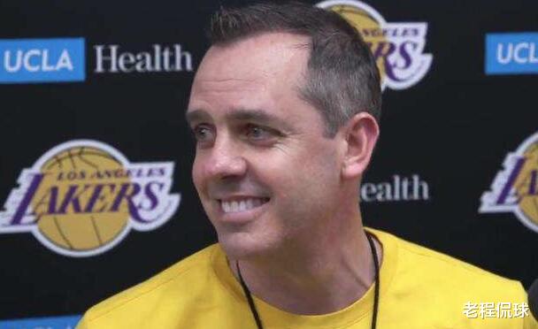 德怀特·霍华德|霍华德首发砍两双，送暴力补扣梦回巅峰，为何湖人末节却弃用他