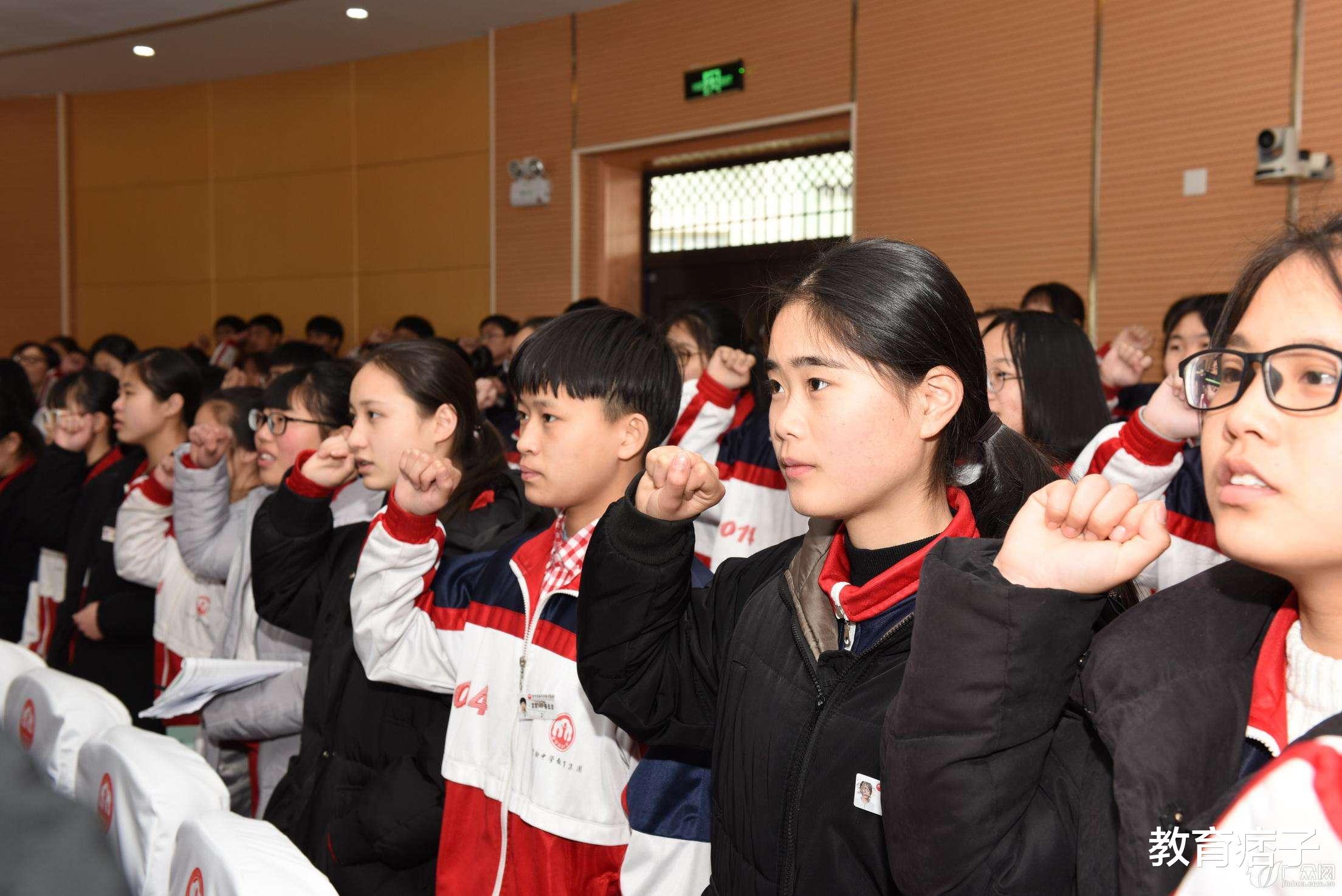 高考状元|100名高考状元背后的残酷真相：拼父母，从幼儿园阶段就已经开始！