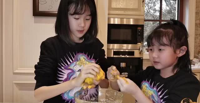 [陆毅]陆毅豪宅内景曝光！大到空旷装修成本不菲，西式华丽风格堪比城堡
