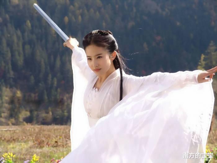 『刘亦菲』《花木兰》首映，刘亦菲惊艳全场，外媒夸上天，国内却褒贬不一