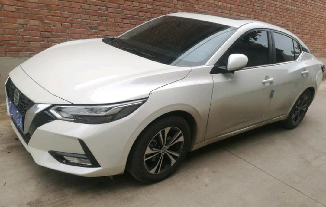 日产轩逸▲买一辆日产轩逸1.6L自动智享型,全款和贷款购买能差多少钱?