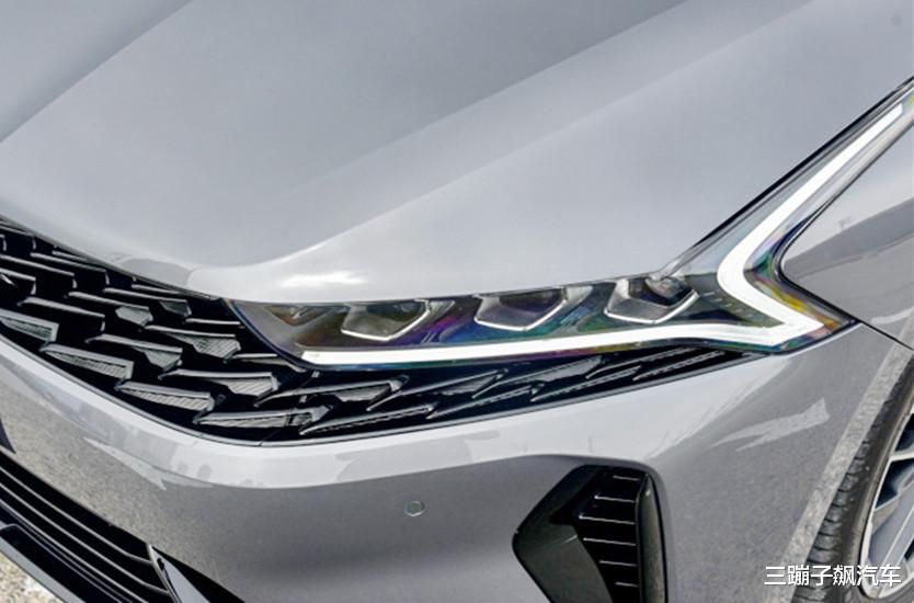 起亚K5|真没白等！B级合资车“包上牌”仅16万，比雅阁、凯美瑞有货！