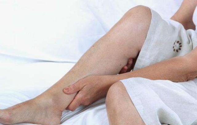 肝脏|不管你是否喝酒，睡觉时若出现3个情况，建议你查一下肝脏