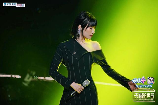 阿肆▲天赐的声音：二哥久违说唱炫技 吴青峰阿肆组成\鬼灵精怪\组合