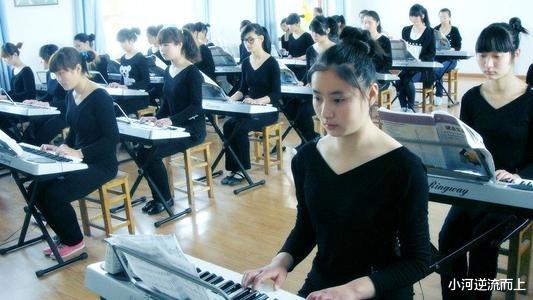 「考研」选大学重要,还是专业更重要?名校学生坦言:如果重选一次该多好