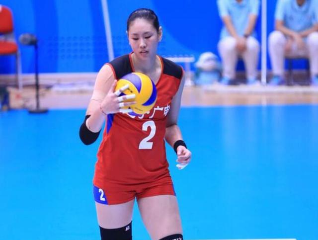 『颜妮』女排名将颜妮:开出租车的残疾老爸激励我奋斗