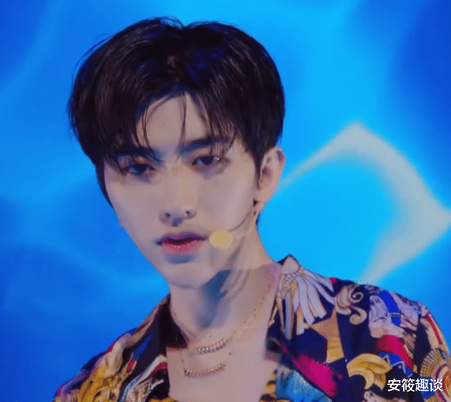 #情人#蔡徐坤的《情人》火了，歌词中的这句话，成了00后撩妹金句