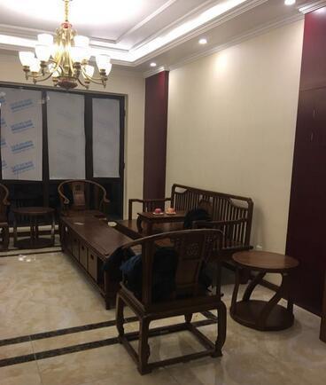 爸妈准备了别墅给我当婚房, 媳妇进门一看, 扭头就走了