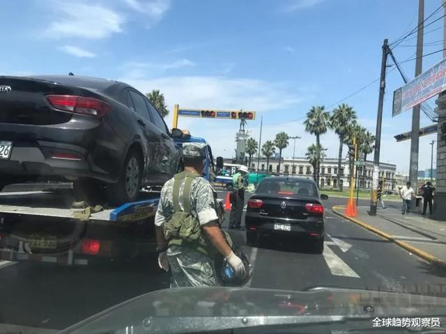 [印度]加拿大亚裔夫妇被撤侨专机抛弃 横尸自家豪宅 一群加人正绝望呼救