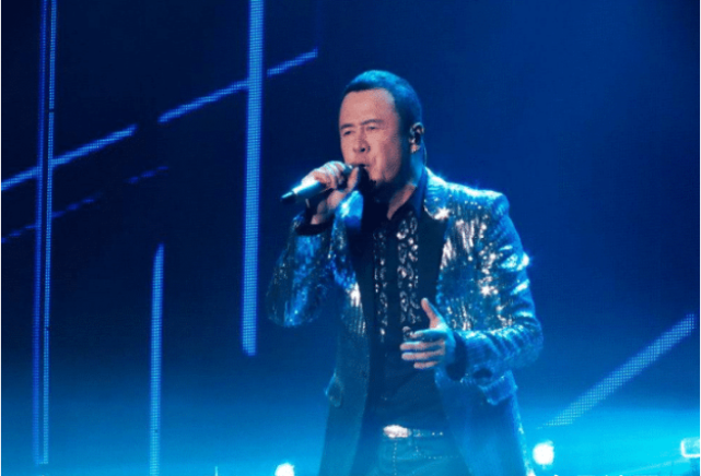 刀郎@直言刀郎不懂音乐，扬言自己一年开32场演唱会，后成过街老鼠